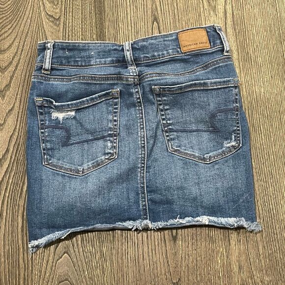 American Eagle Womens Super Stretch Denim Skirt Distressed Medium Wash Size 0 - Picture 6 of 7